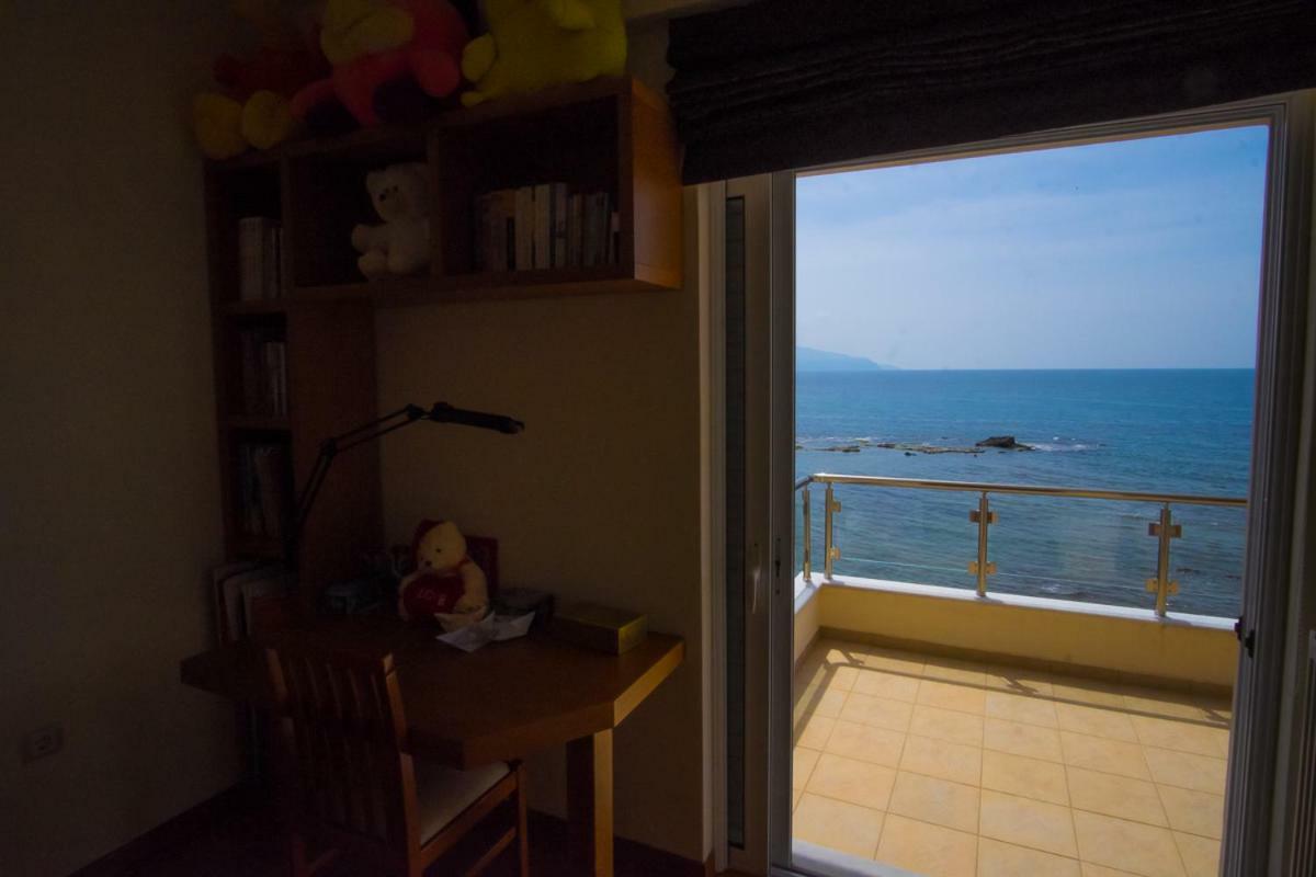 Paris Seaside Villa Pandokrátor Eksteriør bilde